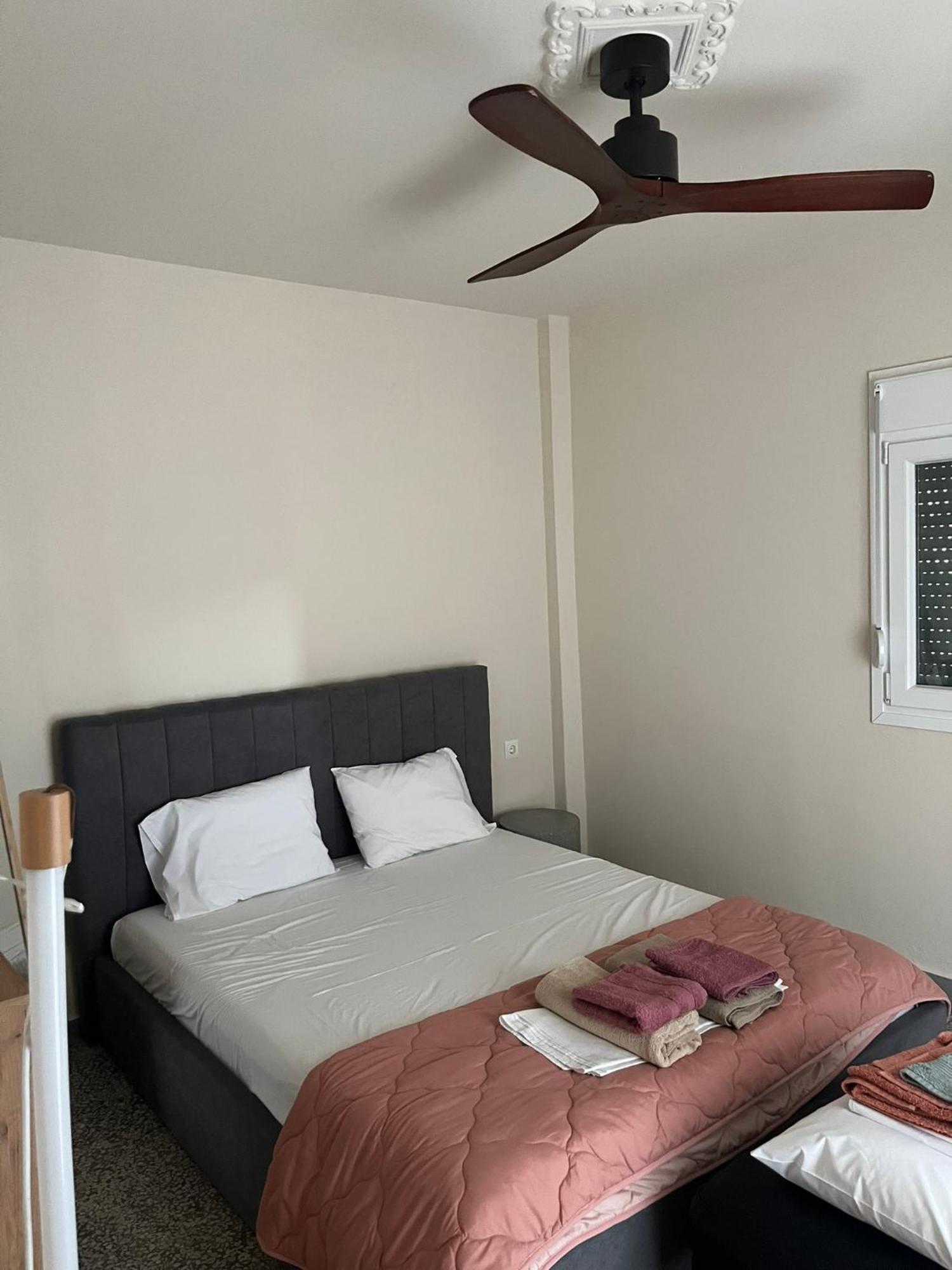 Mz Apartment Néa Péramos Bagian luar foto